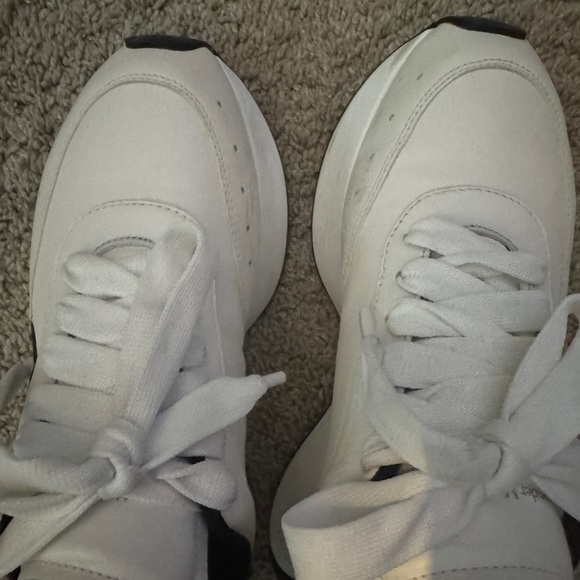 Alexander McQueen Sneakers - Picture 4 of 6